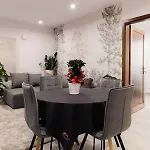 Royal & Zakopane-cyrhla Апартаменты Закопане