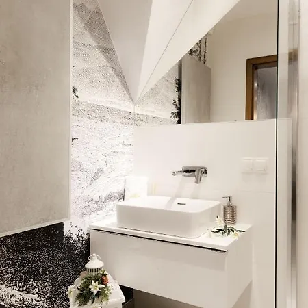 Royal & Zakopane-cyrhla Apartmán *